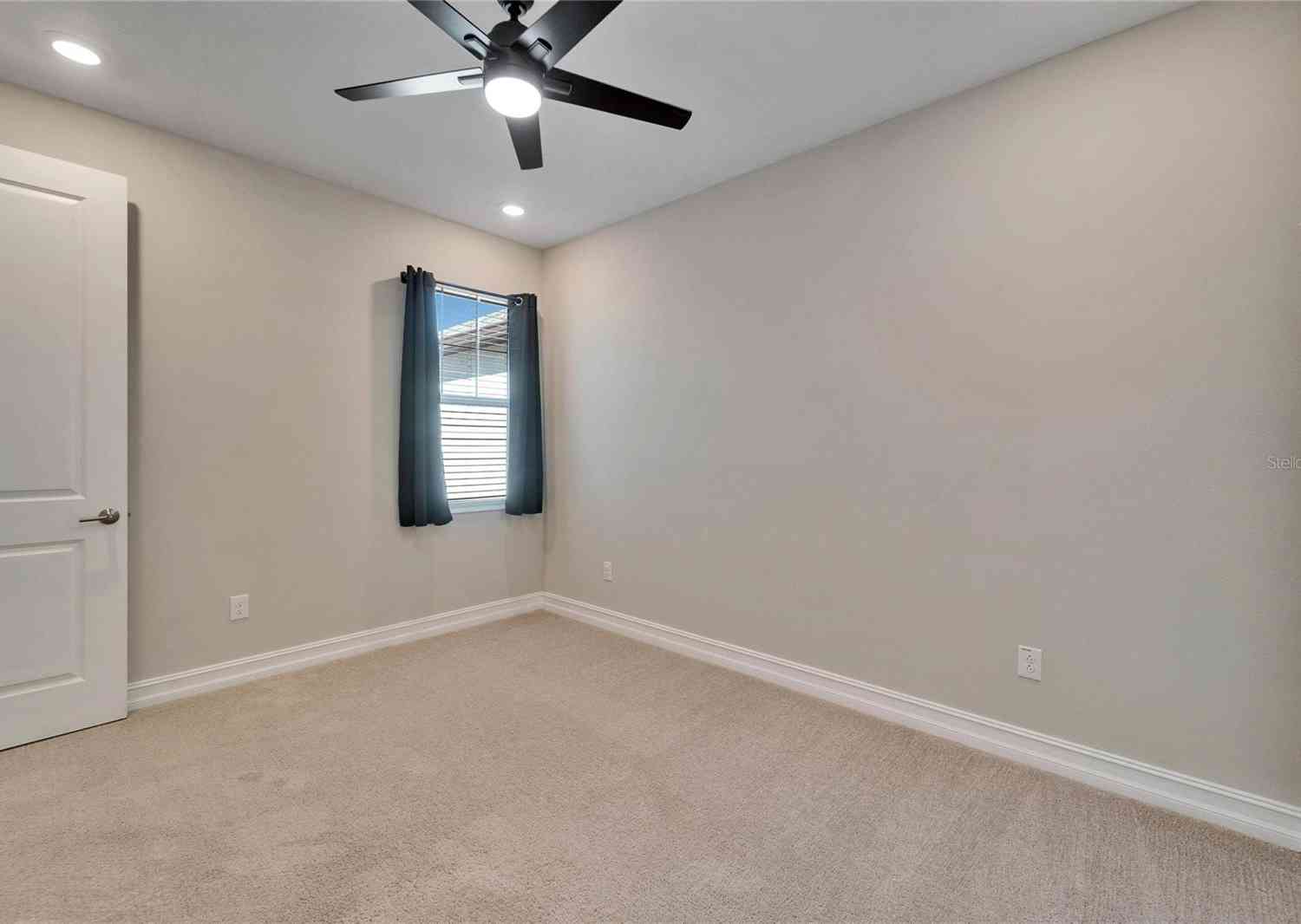 4564 Almada Lane, Wesley Chapel, Florida image 31