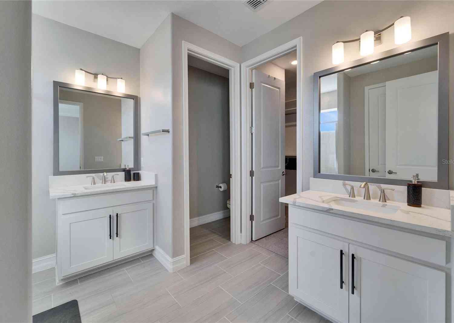 4564 Almada Lane, Wesley Chapel, Florida image 39