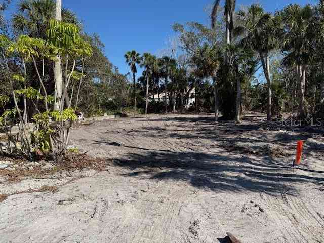 580 Neptune Avenue, LONGBOAT KEY, Florida image 1