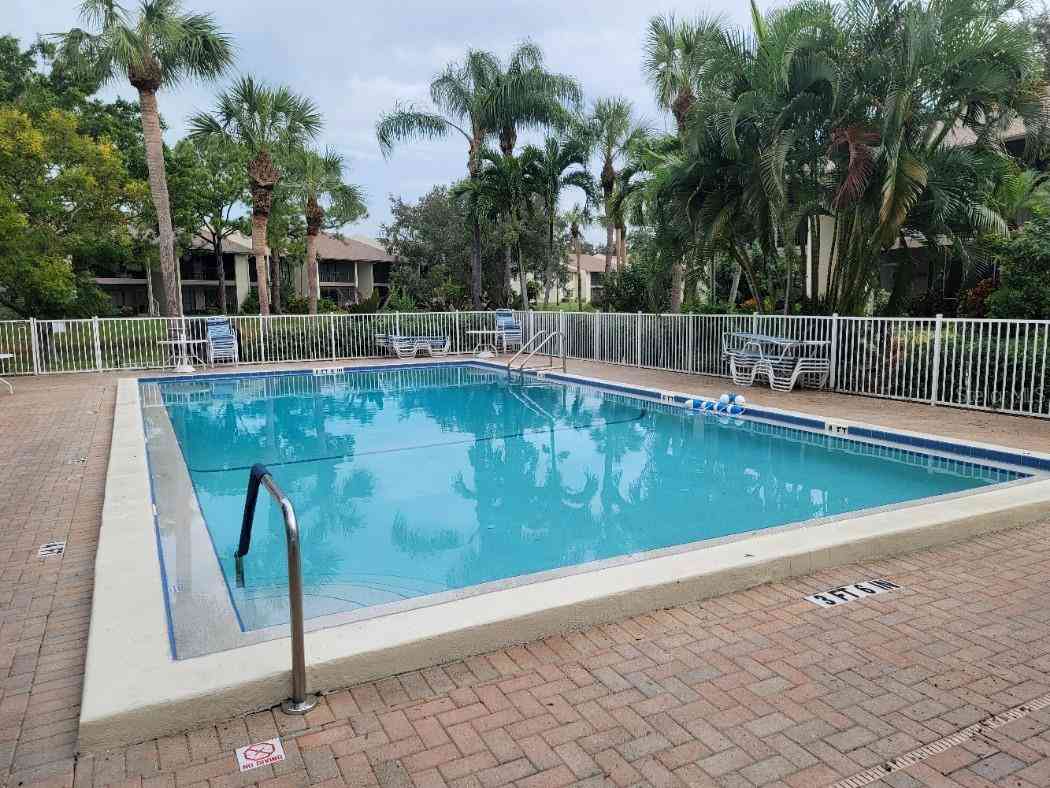 642 Bird Bay Drive #205, VENICE, Florida image 2