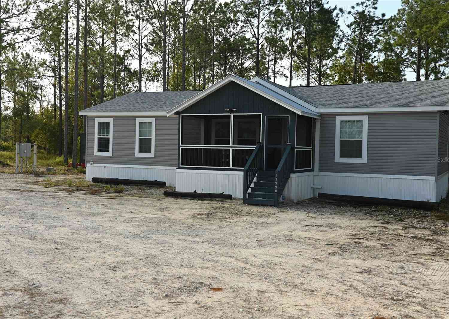 12990 SE 21st Place, MORRISTON, Florida image 1