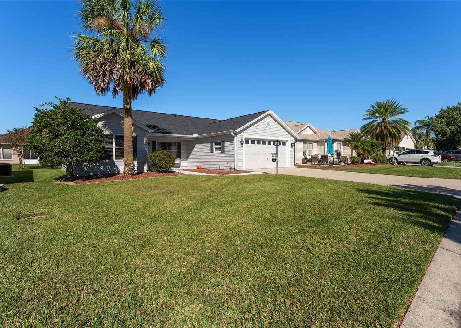 1312 Landeros Lane, THE VILLAGES, Florida image 4