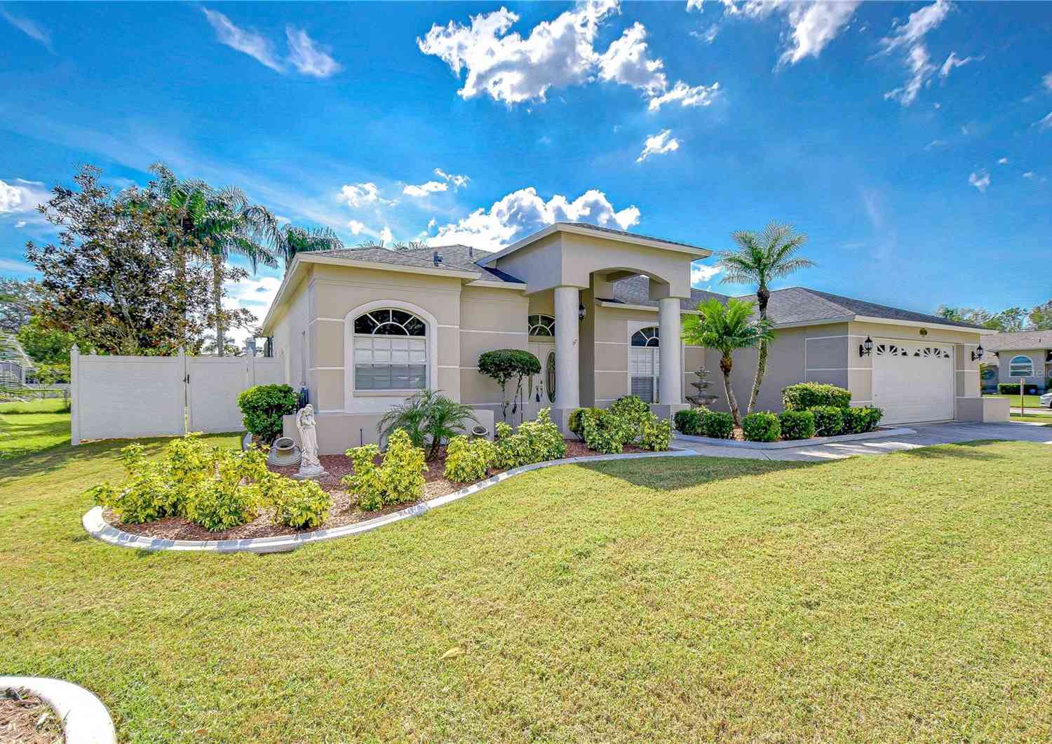 8704 Cypress Lakes Boulevard, New Port Richey, Florida image 34
