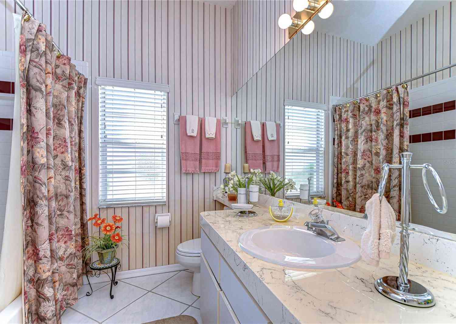 8704 Cypress Lakes Boulevard, New Port Richey, Florida image 31