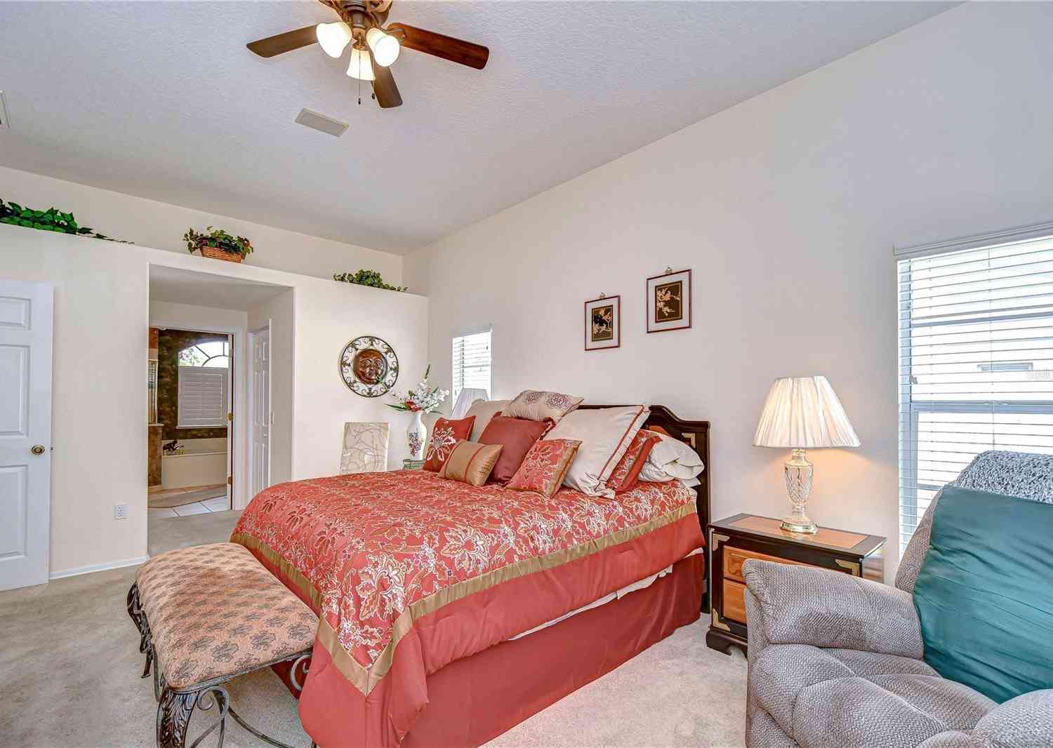 8704 Cypress Lakes Boulevard, New Port Richey, Florida image 10