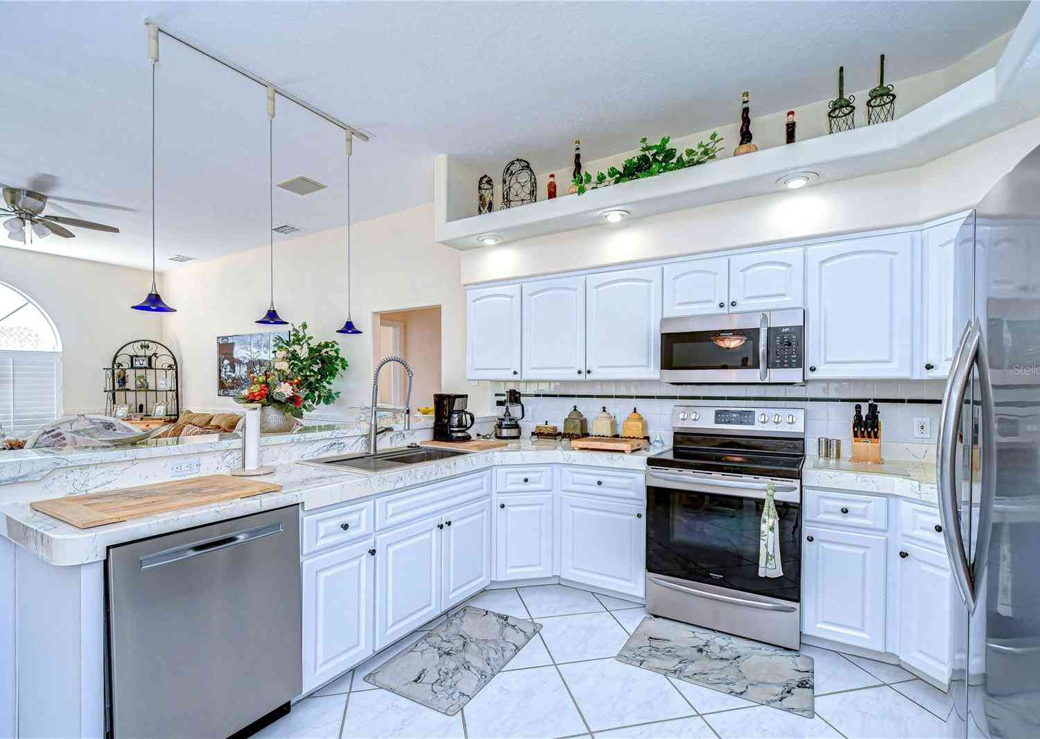 8704 Cypress Lakes Boulevard, New Port Richey, Florida image 15