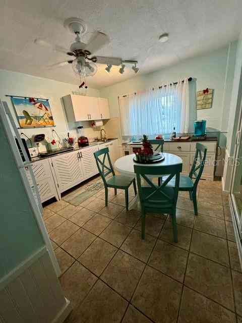 302 Lagoon Drive, PALM HARBOR, Florida image 48