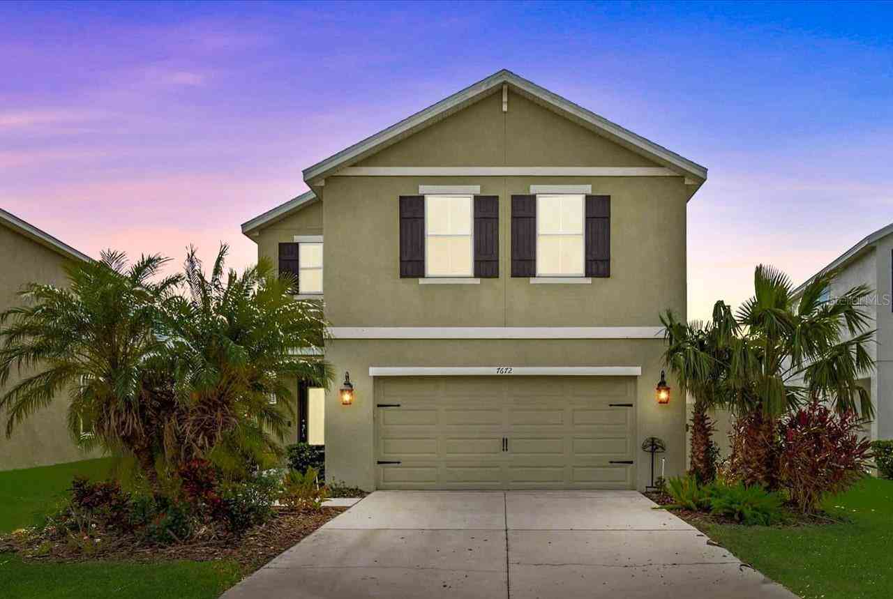 7672 Tuscan Bay Circle, Wesley Chapel, Florida image 2