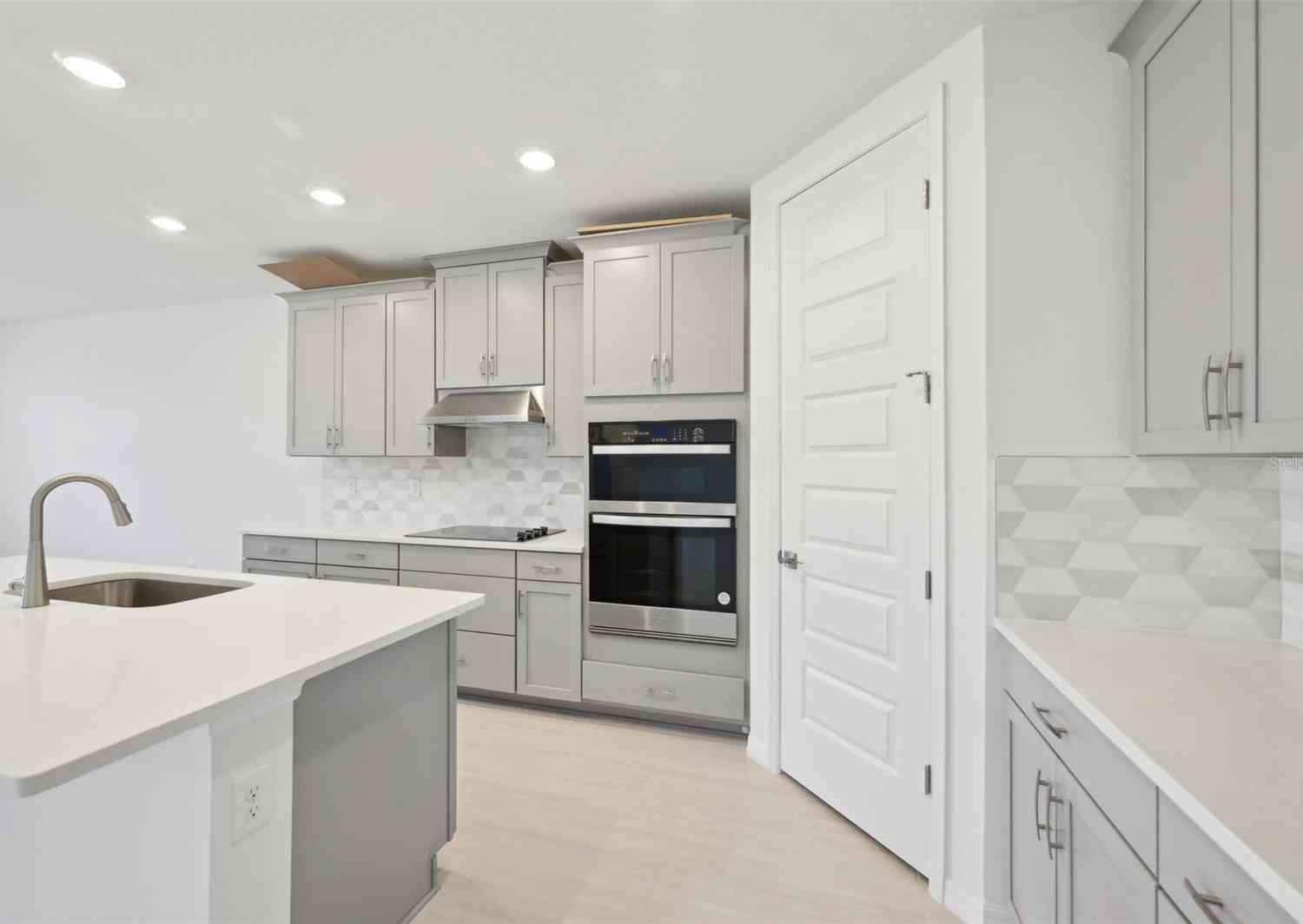 14022 Ginnie Springs Way, PARRISH, Florida image 11