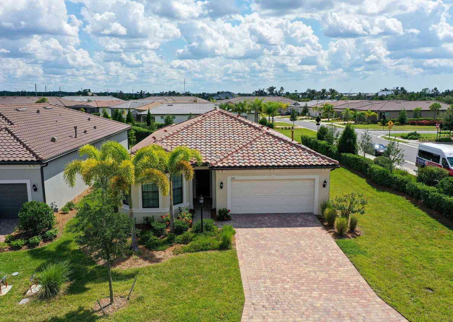 7767 Summerland Cove, LAKEWOOD RANCH, Florida image 1