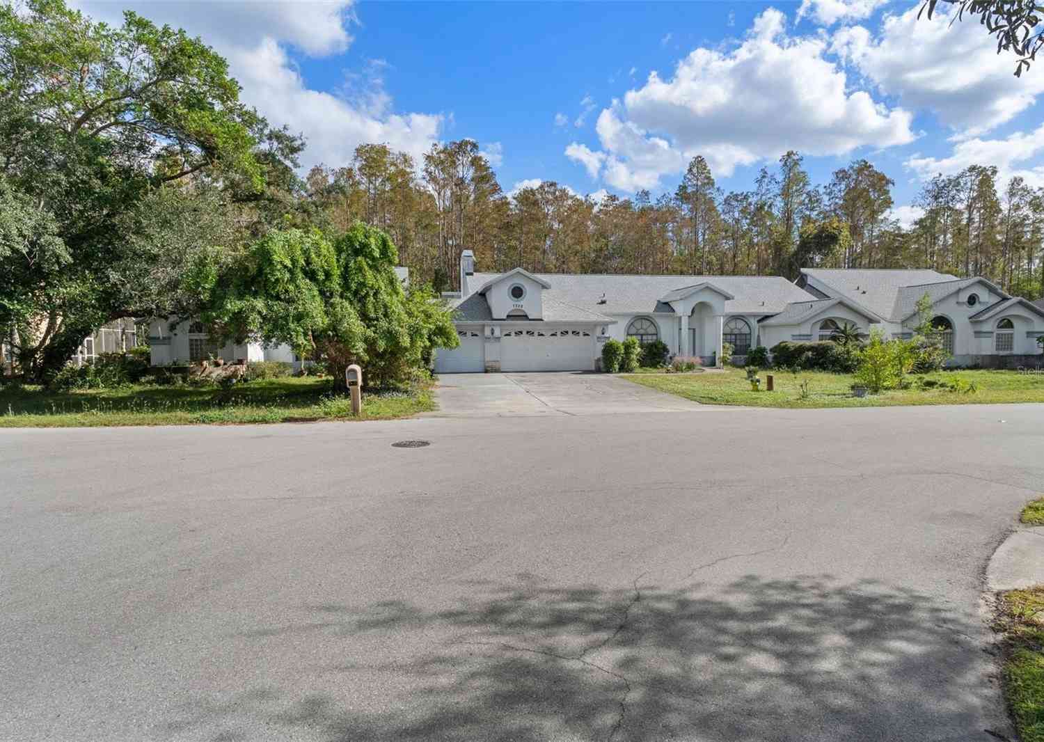 7222 Auburn Lane, New Port Richey, Florida image 2