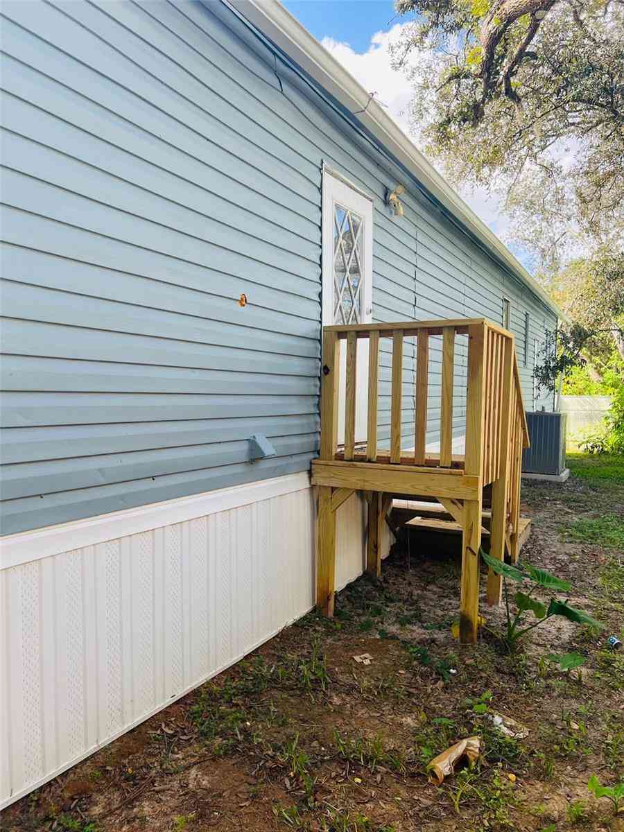 10642 Shalimar Street, New Port Richey, Florida image 29