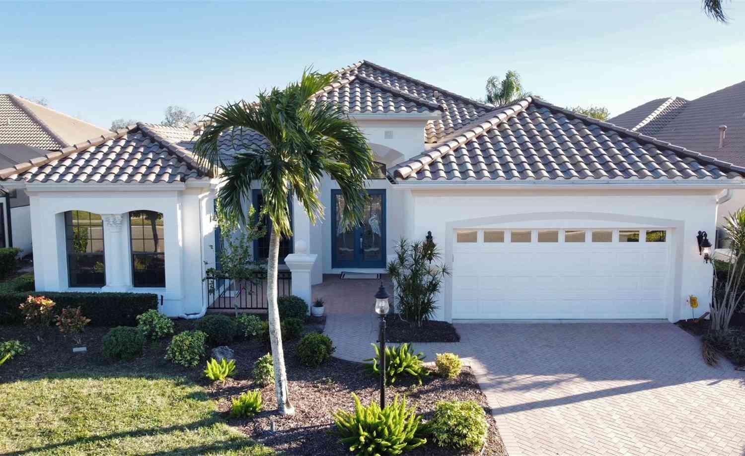 7060 Whitemarsh Circle, LAKEWOOD RANCH, Florida image 1