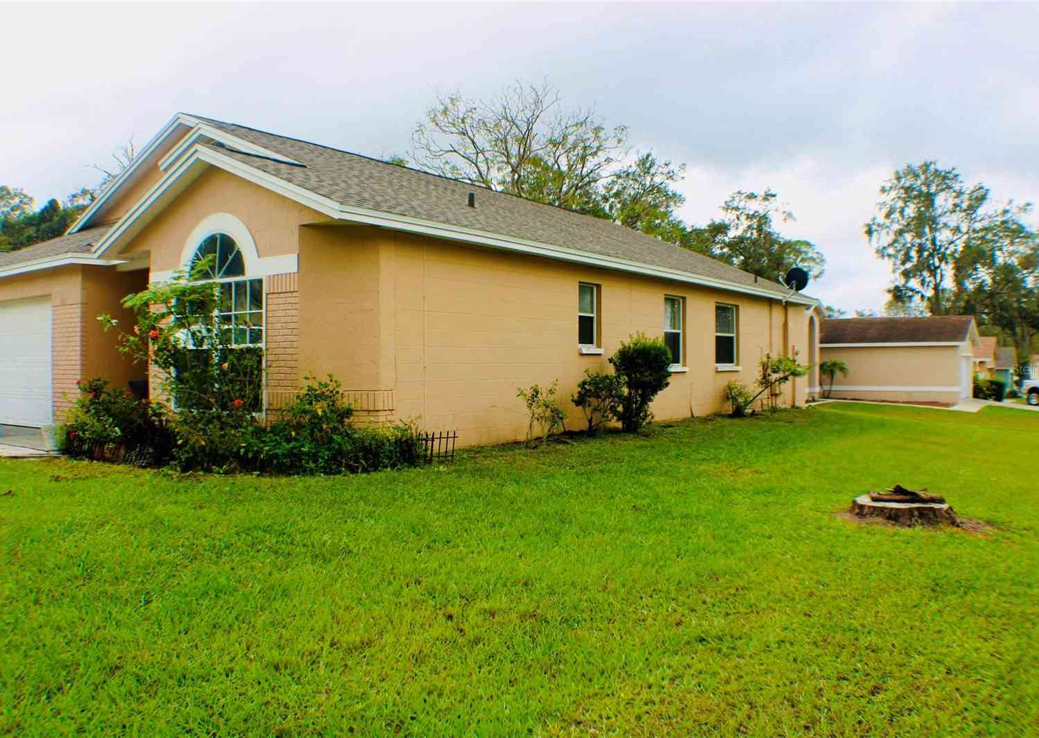 311 Sugar Creek Drive, PLANT CITY, Florida image 3