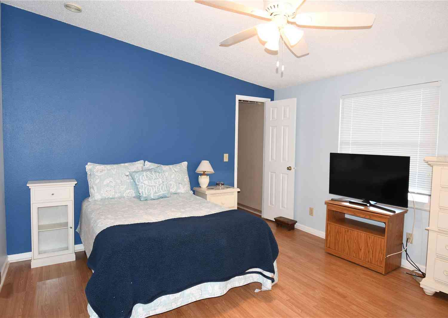 1153 Del Toro Drive, THE VILLAGES, Florida image 9