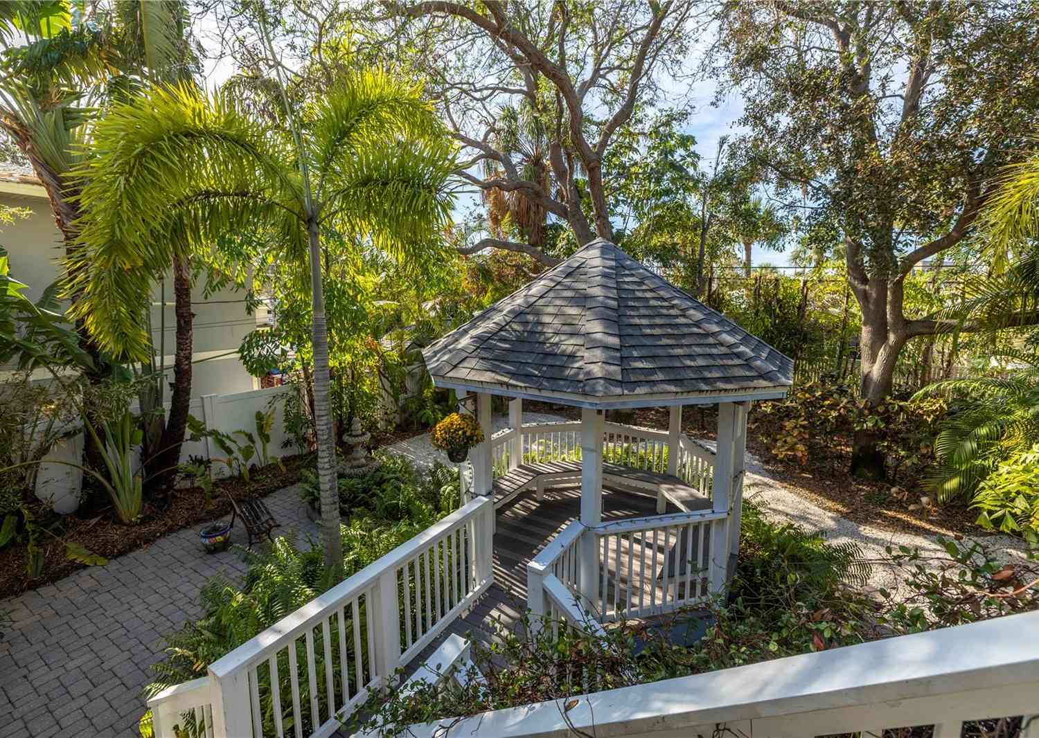 3302 E Maritana Drive, Saint Petersburg Beach, Florida image 31