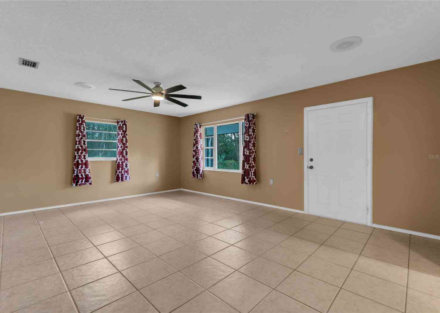 2 Poinsettia Drive, DELAND, Florida image 9