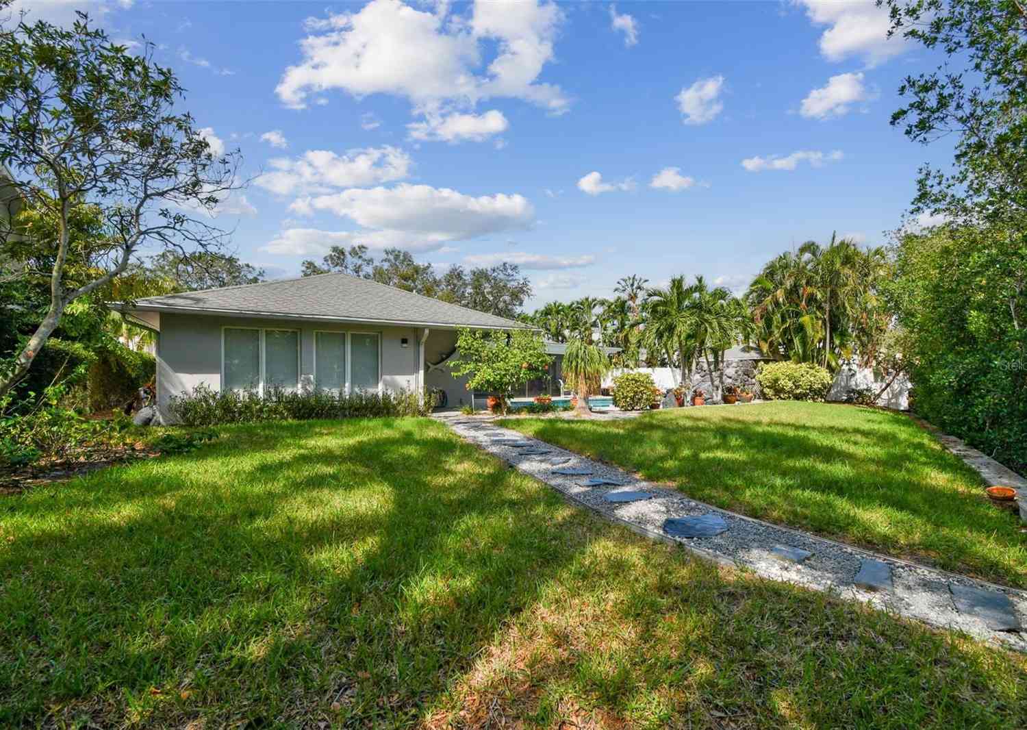 5104 W San Jose Street, Tampa, Florida image 8