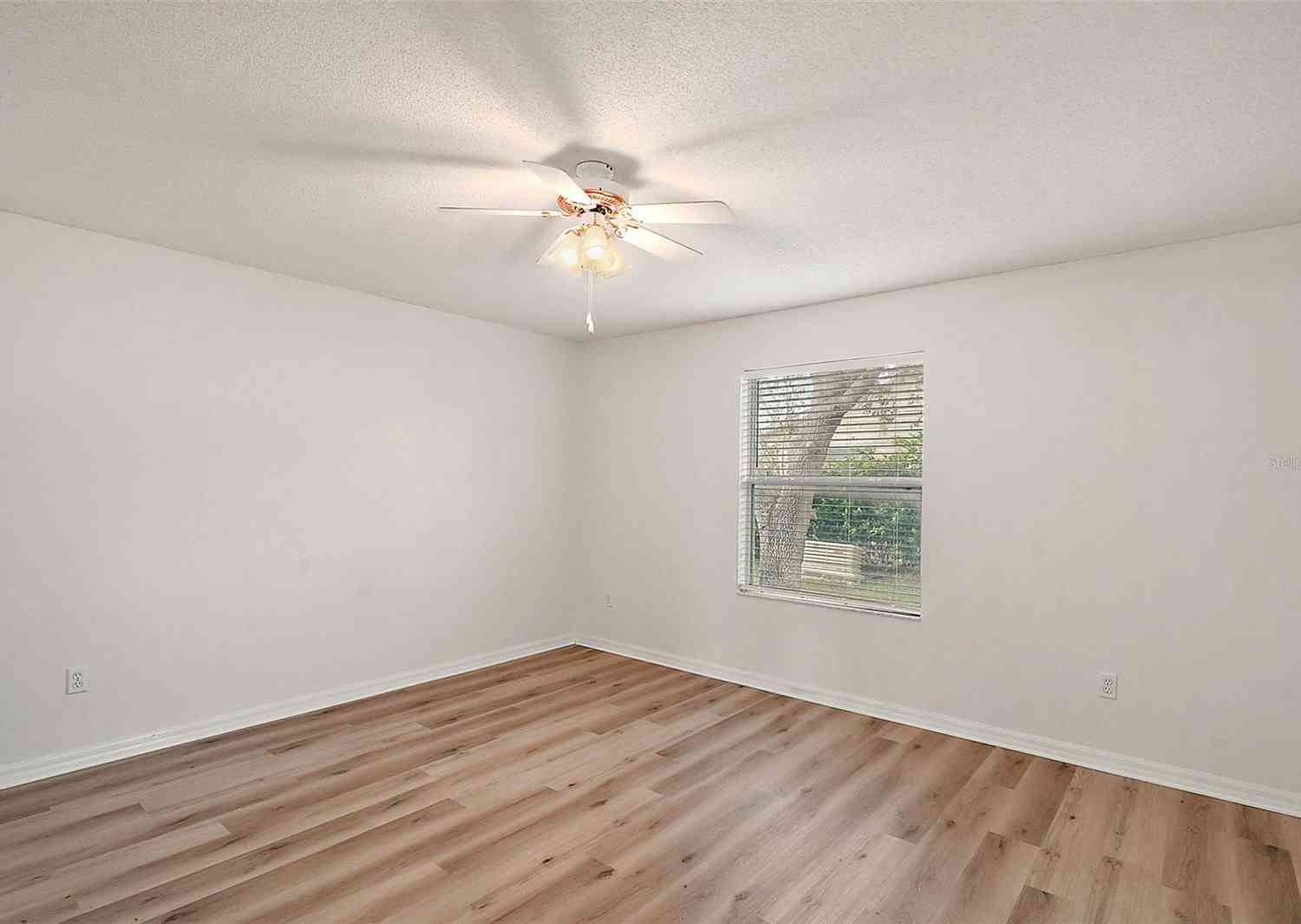 2788 Privada Drive, THE VILLAGES, Florida image 14