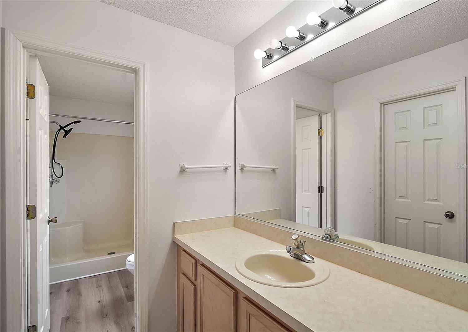 2788 Privada Drive, THE VILLAGES, Florida image 16