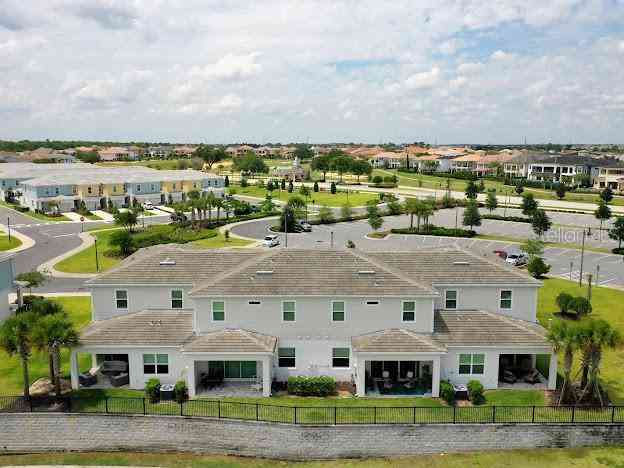 876 Driving Range Court, Reunion, Florida image 4