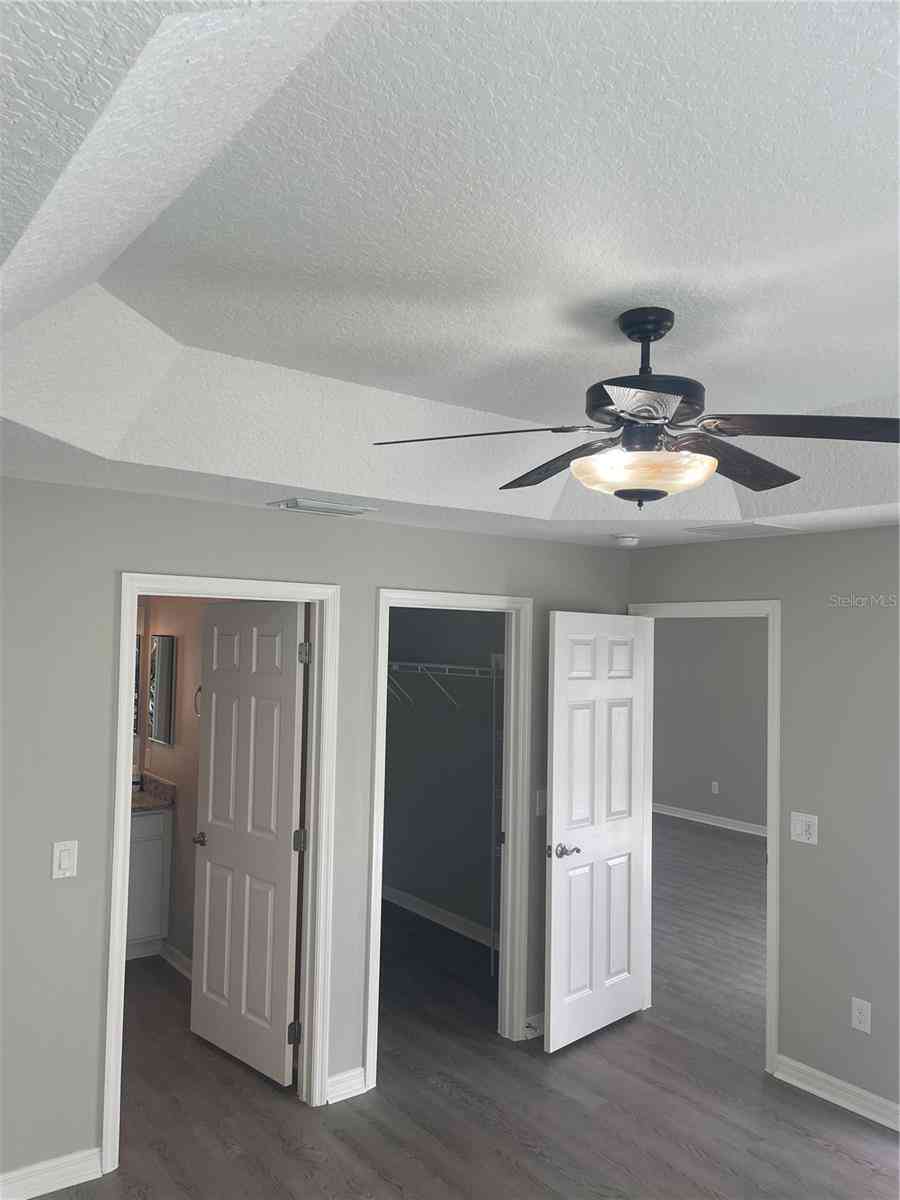 928 Nuthatch Avenue, THE VILLAGES, Florida image 17