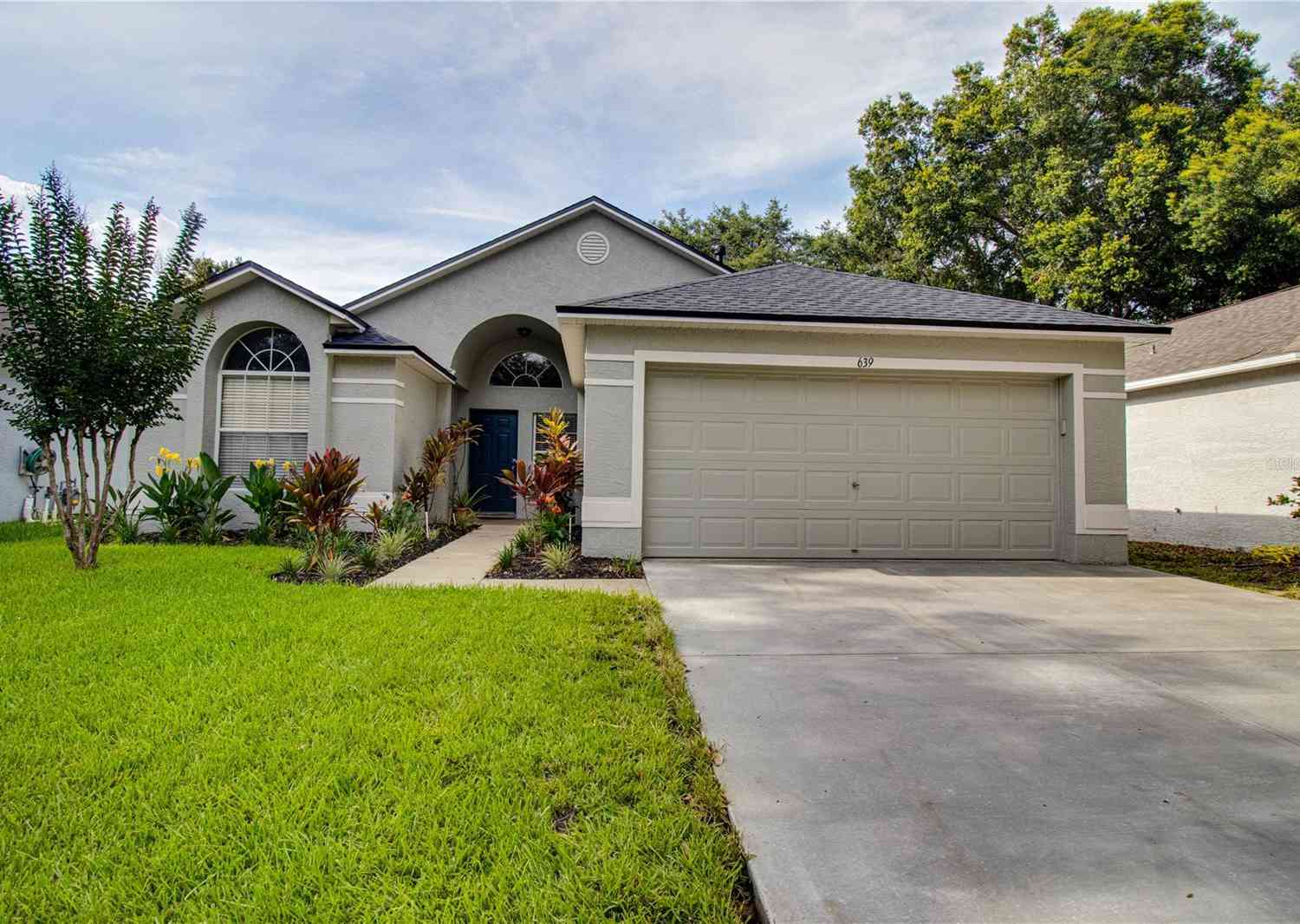 639 Somerstone Drive, VALRICO, Florida image 1