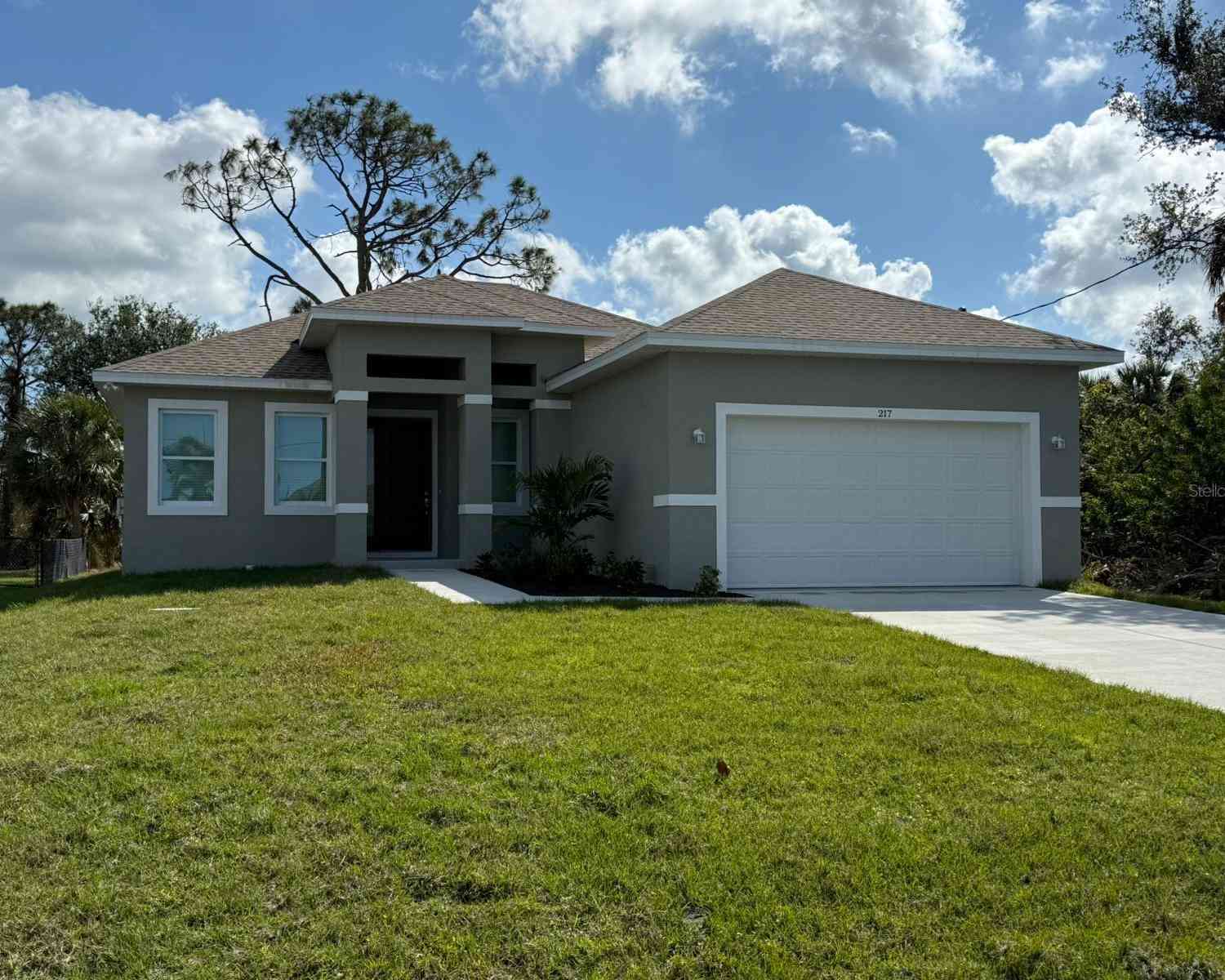 217 Antilla Drive, Rotonda, Florida image 1