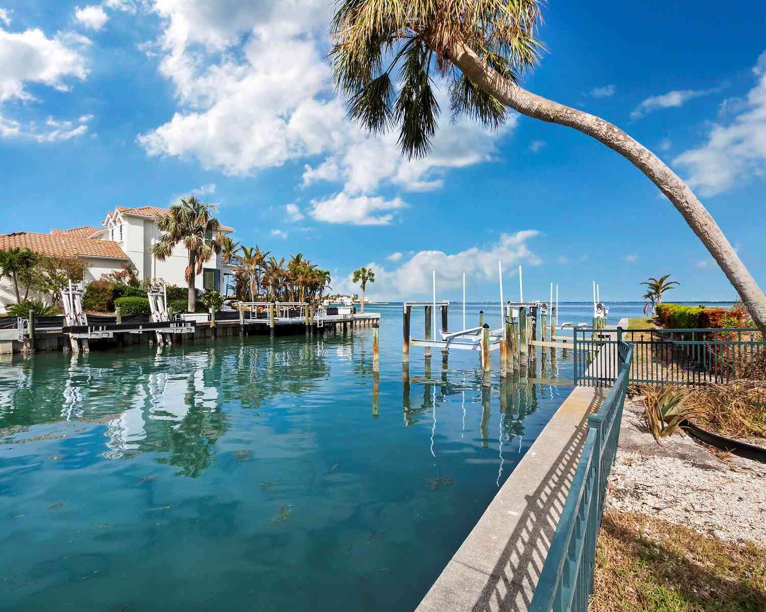 597 Cutter Lane, LONGBOAT KEY, Florida image 32