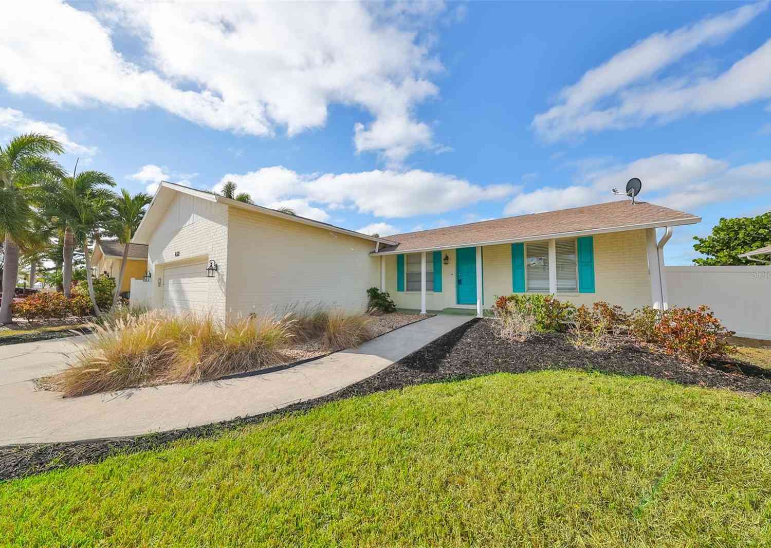 6512 Bimini Court, Apollo Beach, Florida image 3