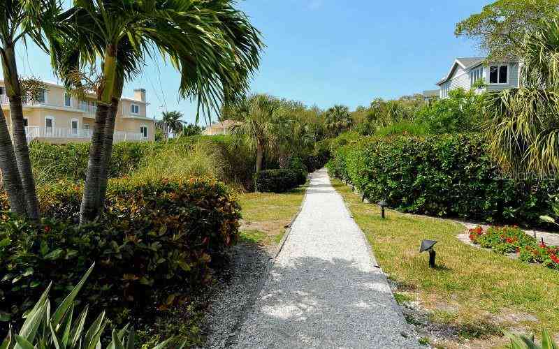 619 Cedars Court, LONGBOAT KEY, Florida image 32