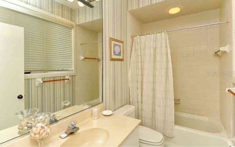 619 Cedars Court, LONGBOAT KEY, Florida image 20