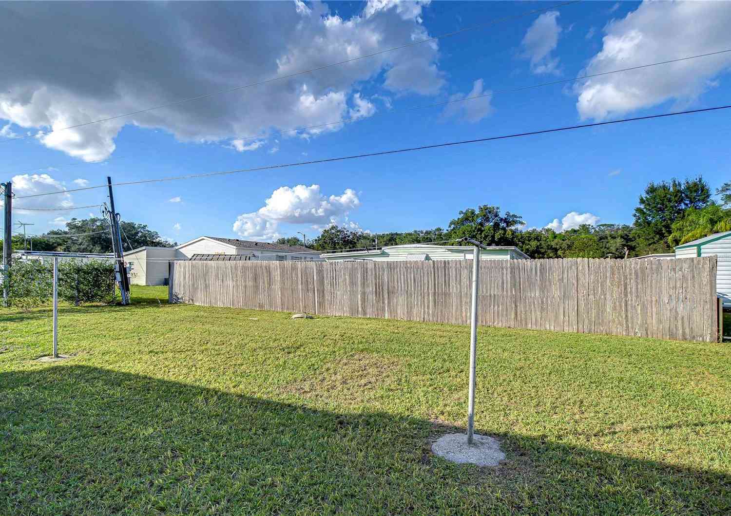 39053 Flora Avenue, ZEPHYRHILLS, Florida image 44