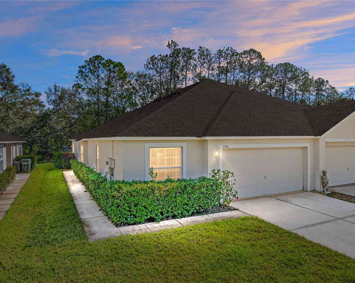 5726 Autumn Shire Drive, ZEPHYRHILLS, Florida image 1