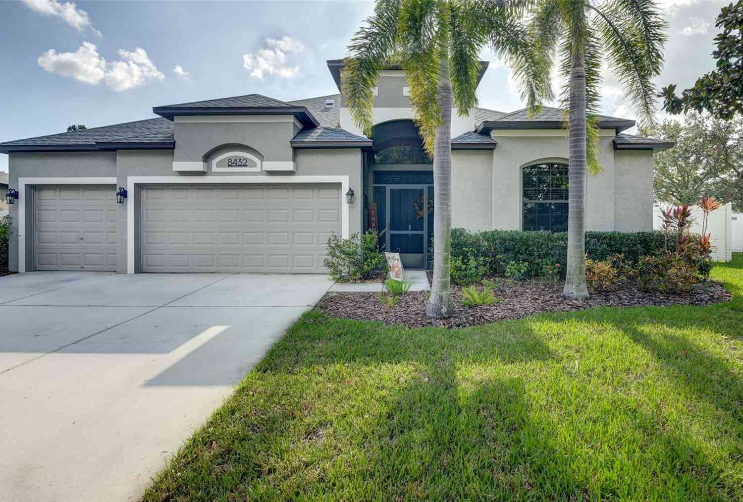 8432 White Poplar Drive, RIVERVIEW, Florida image 1