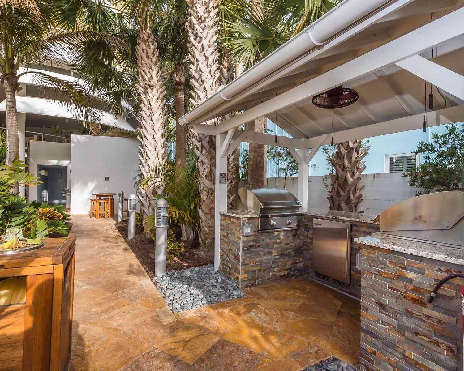 915 Seaside Drive #407, SARASOTA, Florida image 38