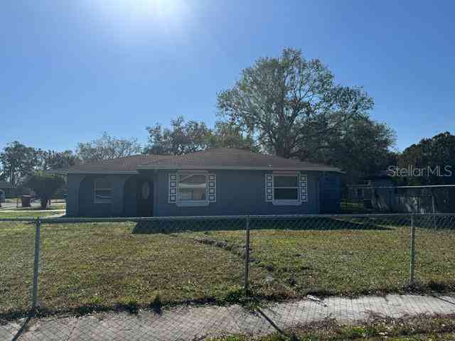 1809 Charlow Court, PLANT CITY, Florida image 2