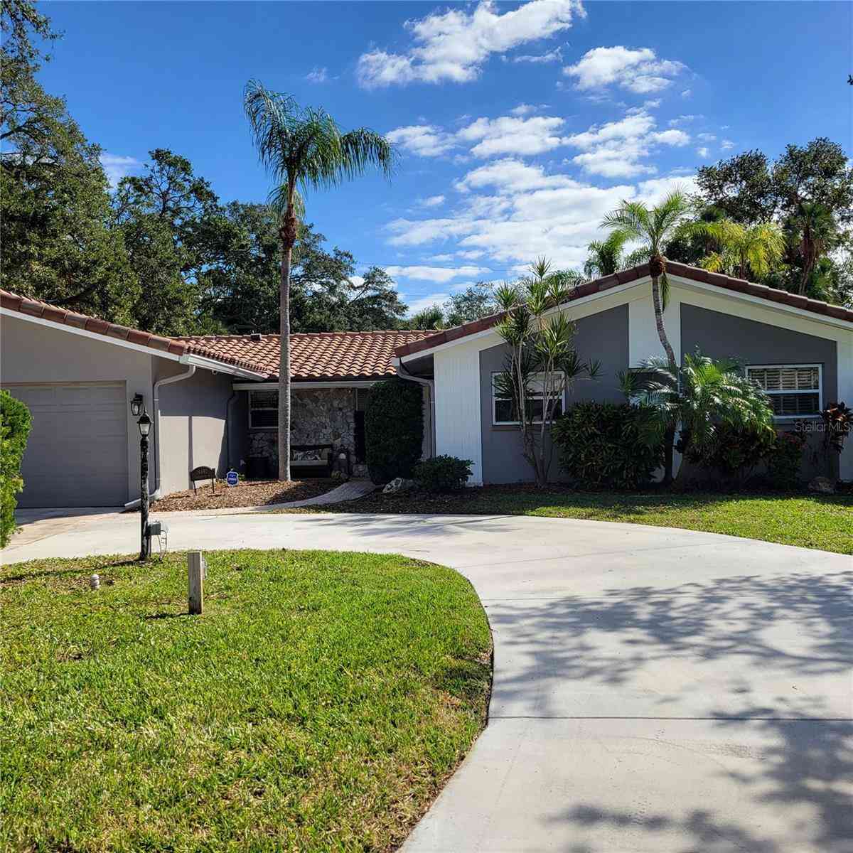 14492 Tanglewood Drive, LARGO, Florida image 2