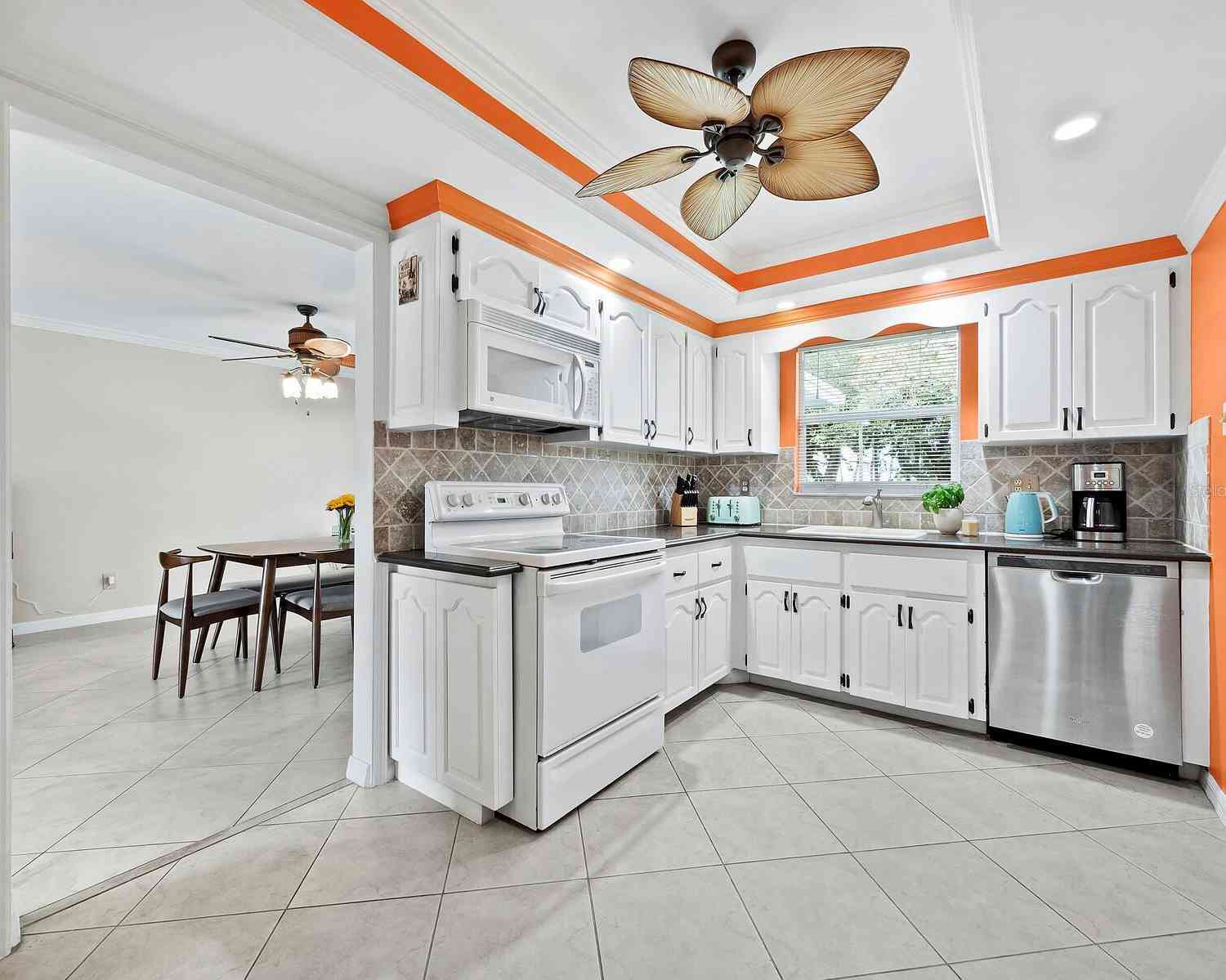 565 Sutton Place #V-9, LONGBOAT KEY, Florida image 17