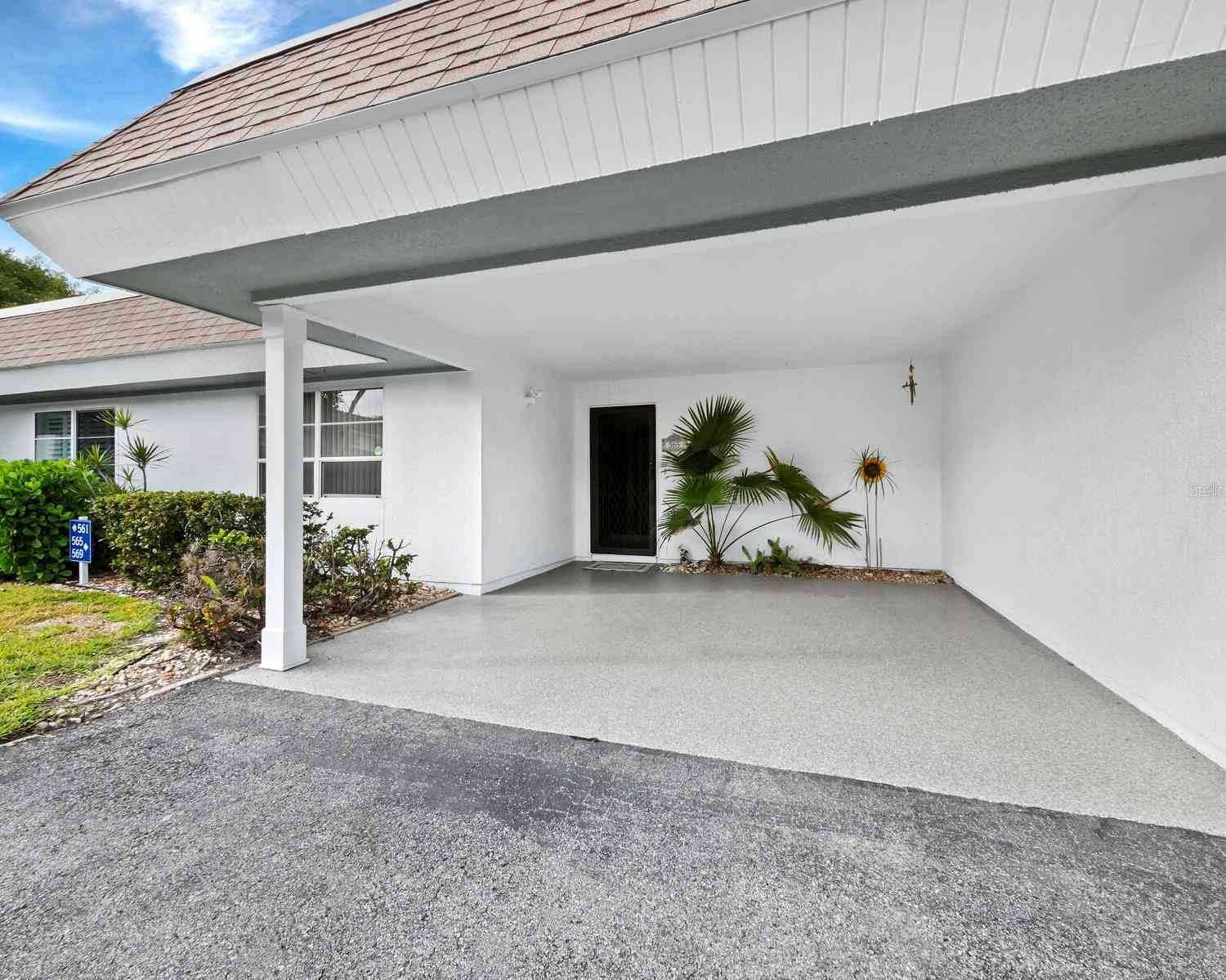 565 Sutton Place #V-9, LONGBOAT KEY, Florida image 3