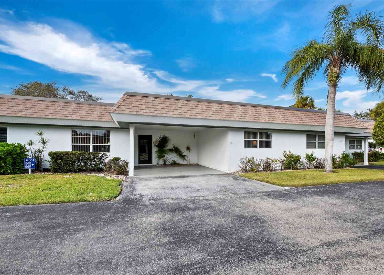 565 Sutton Place #V-9, LONGBOAT KEY, Florida image 2