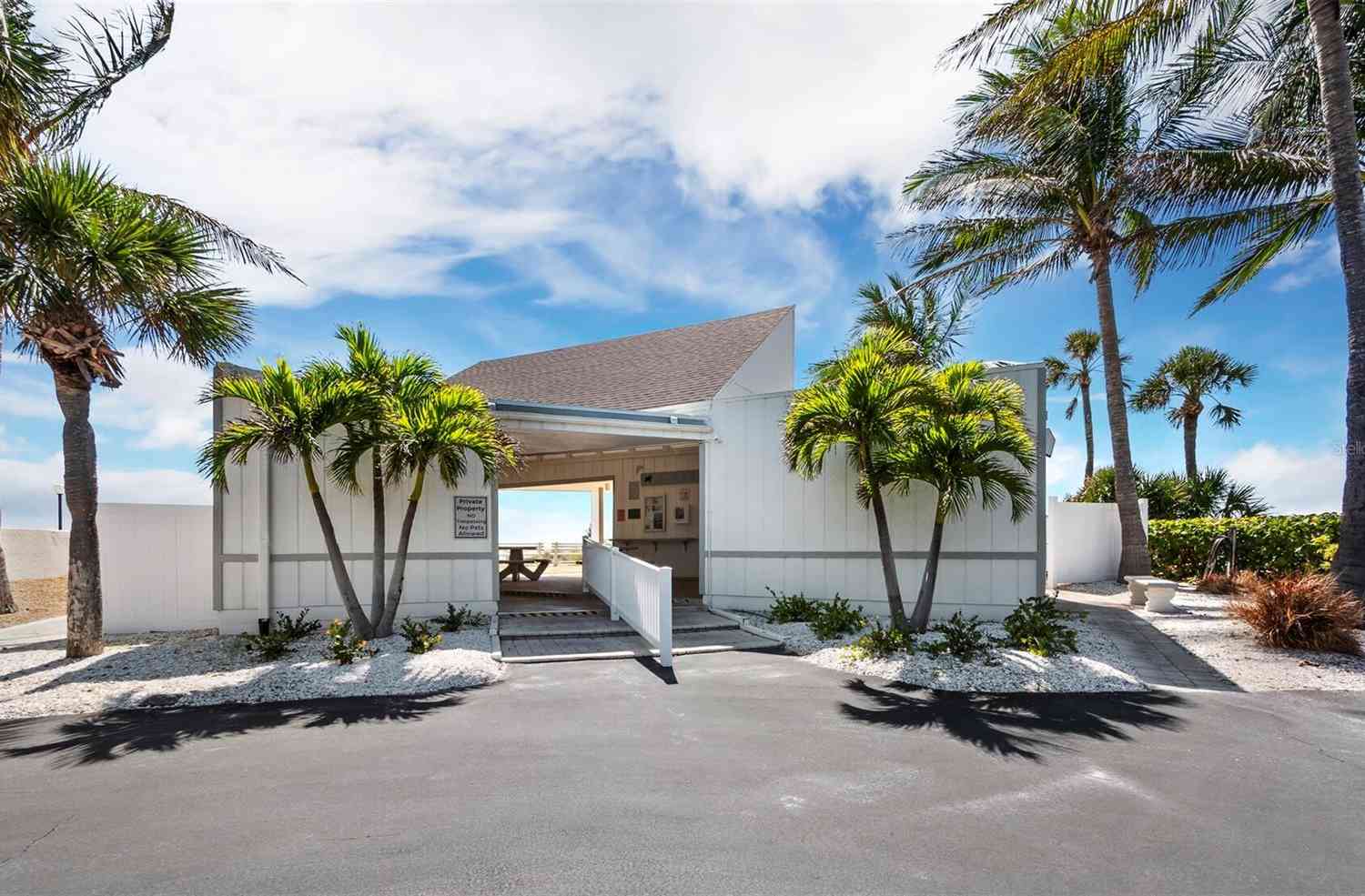 565 Sutton Place #V-9, LONGBOAT KEY, Florida image 39