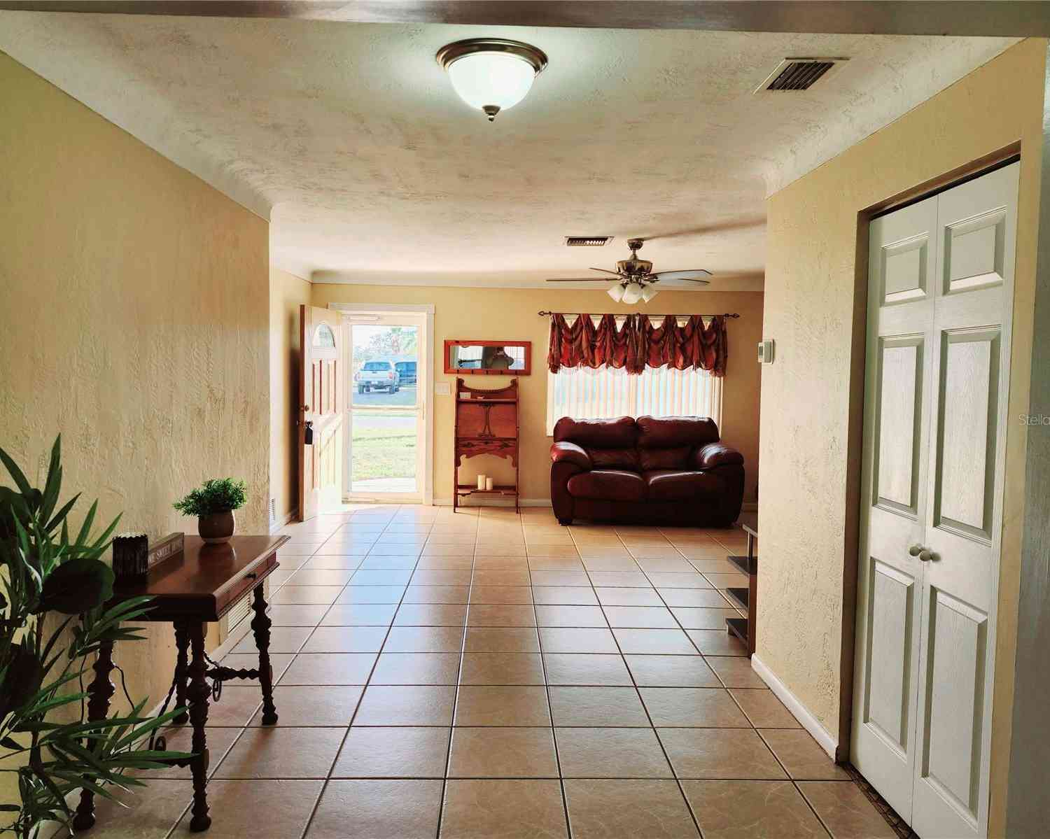 10863 112th Place, LARGO, Florida image 3