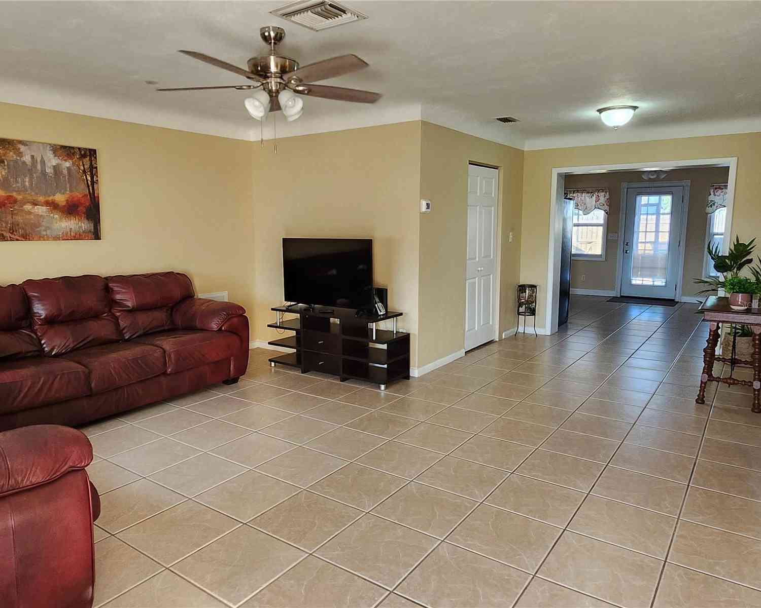 10863 112th Place, LARGO, Florida image 2