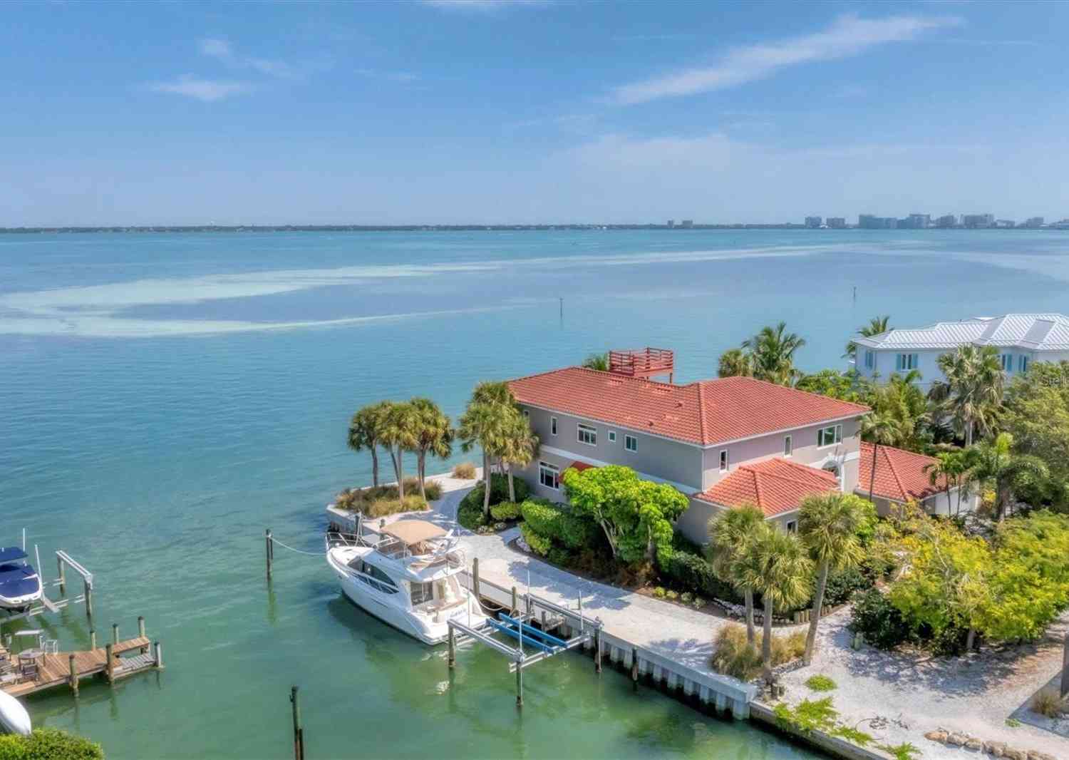 585 Gunwale Lane, LONGBOAT KEY, Florida image 1