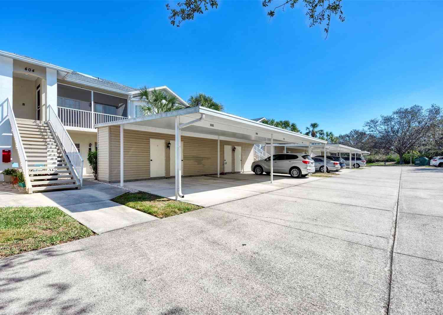 404 Laurel Lake Drive #102, VENICE, Florida image 2