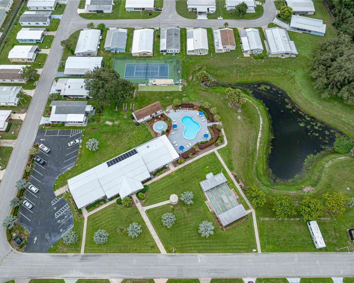 4000 William Hume Drive, ZEPHYRHILLS, Florida image 38