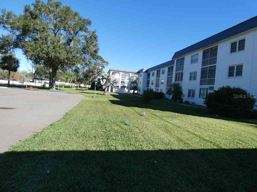 4801 Airport Road #216, ZEPHYRHILLS, Florida image 42