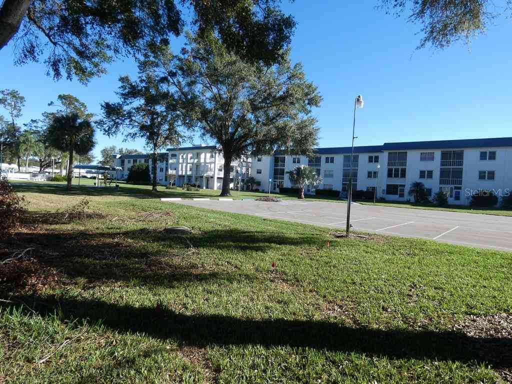 4801 Airport Road #216, ZEPHYRHILLS, Florida image 41