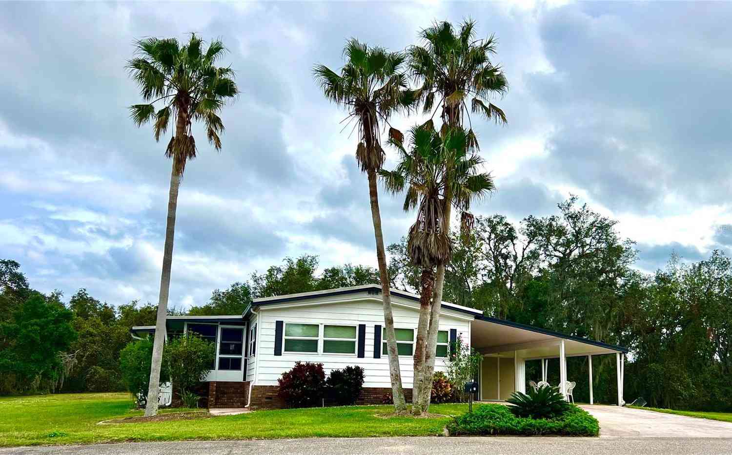 51 Woodland Circle, HAINES CITY, Florida image 2